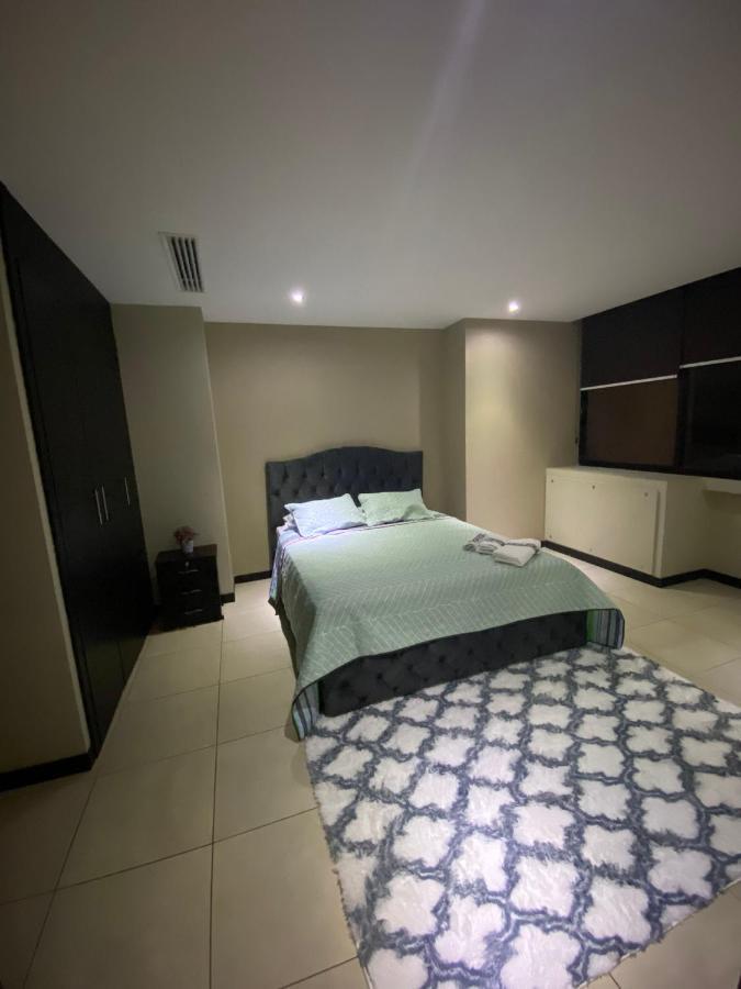Апартаменты Bellini Luxury - Puerto Santa Ana Гуаякиль Экстерьер фото